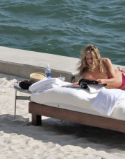 Jennifer Aniston nude picture