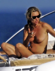 Kate Moss nude picture