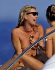 Kate Moss nude picture