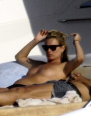 Kate Moss nude picture