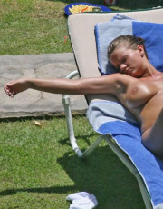 Kerry Katona nude picture