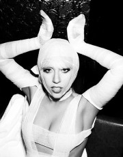 Lady Gaga nude picture
