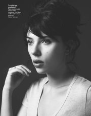Scarlett Johansson nude picture