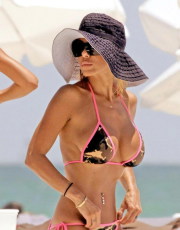 Shauna Sand nude picture