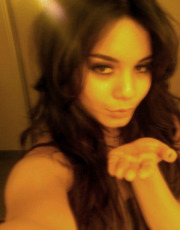 Vanessa Hudgens nude picture